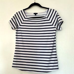 TALBOTS women’s short sleeves top. Size Petite.‎ EUC
